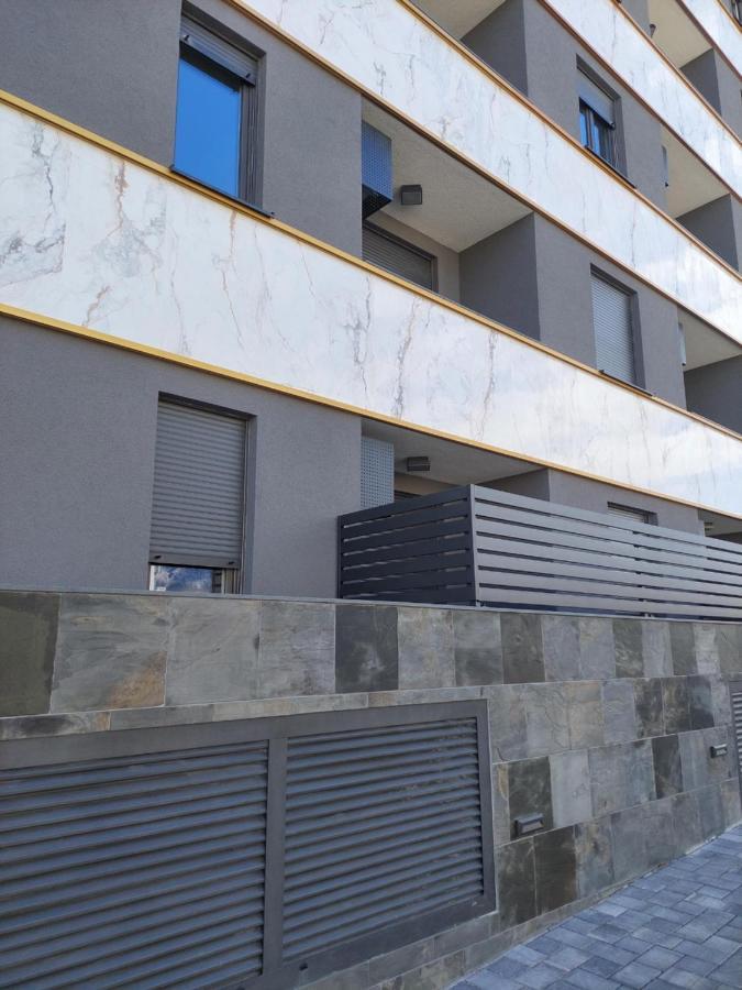 Apartment Paola With Free Private Parking Place Split Eksteriør billede